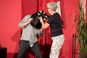 Theatergruppe Augustin "Lügen haben junge Beine"